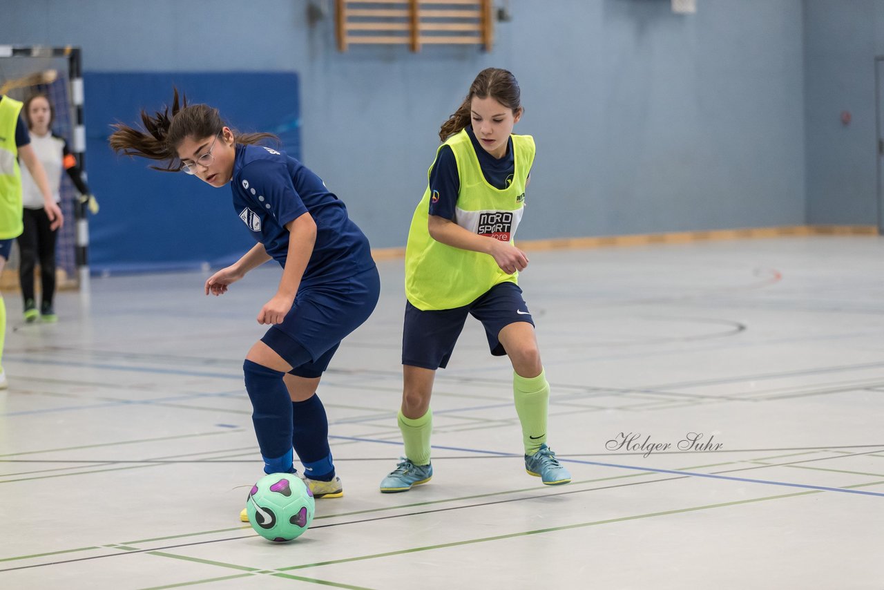 Bild 355 - C-Juniorinnen 3 Loewinnen Cup